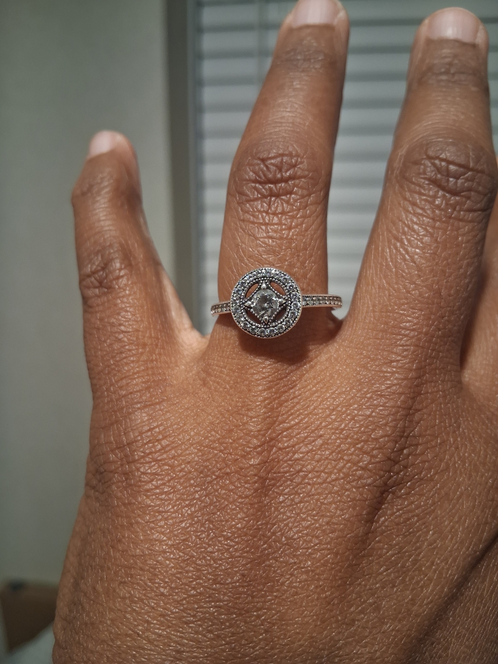 A Beautiful Cushion Cut Sterling Silver Round Halo Stone Ring - Silver/ SZ 9